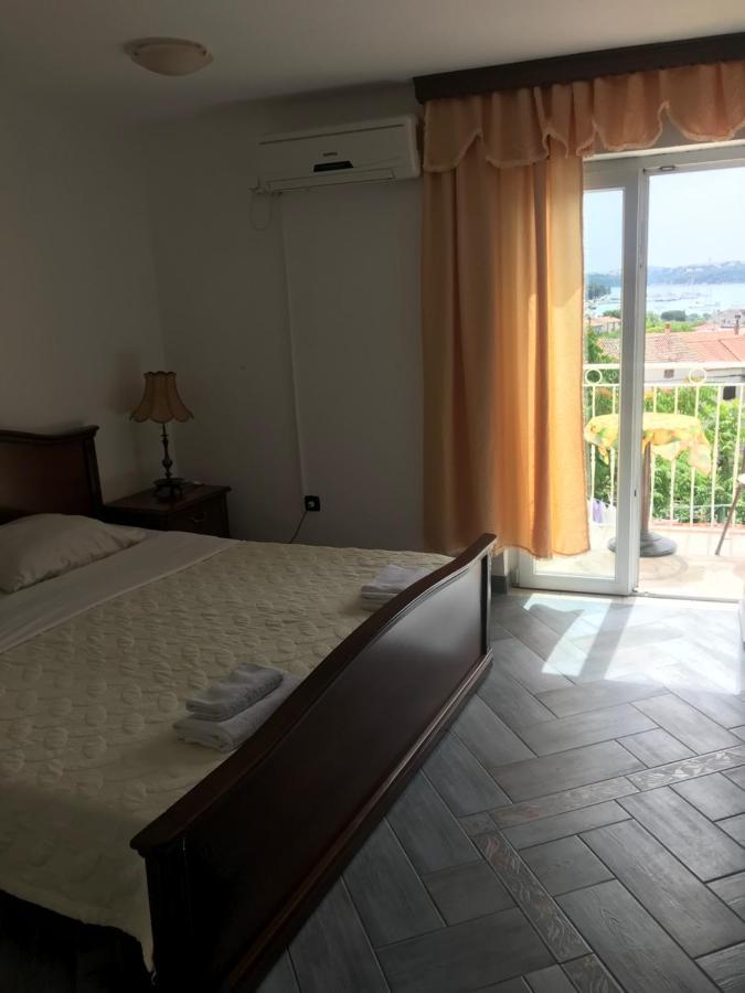 Rooms Laura เมดูลิน ภายนอก รูปภาพ