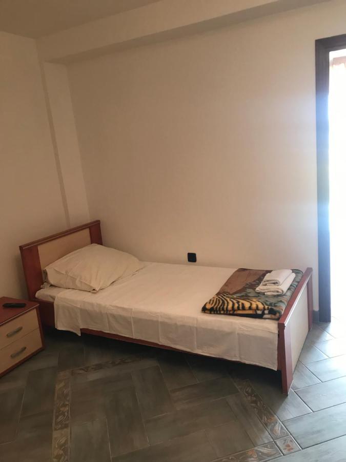 Rooms Laura เมดูลิน ภายนอก รูปภาพ